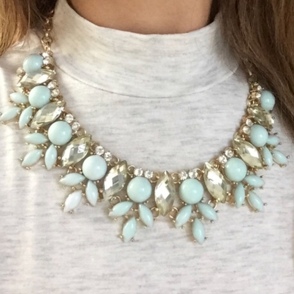 Leslie Danzis mint bib necklace